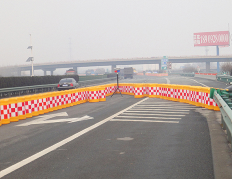 ��ײͰ���b�F(xi��n)��(ch��ng)