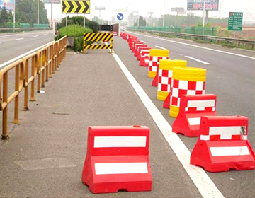 ��ͨ�O(sh��)ʩ֮��ײͰ��ˮ�R